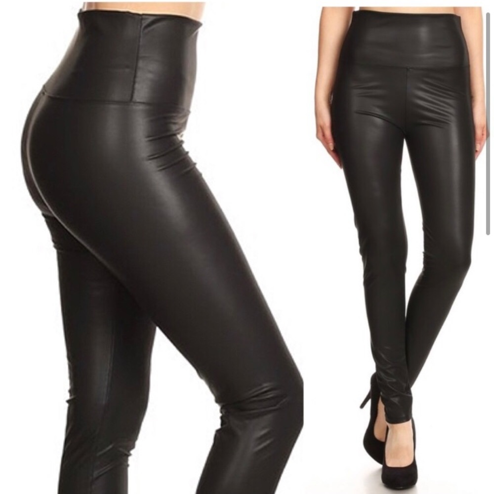 Soft flattering faux leather matte black leggings - Picture 2 of 4